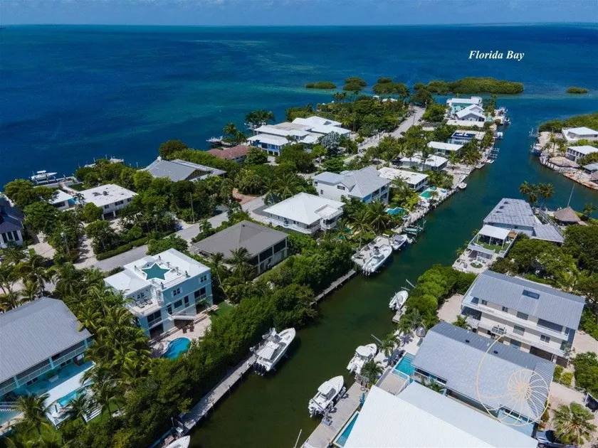 Morada Breeze 6 Bedroom Plantation Key Home with Pool & Dockage - Image 1