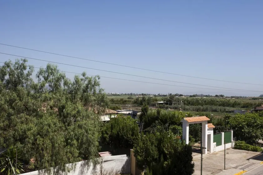 Child-friendly wonderful flat with pool, terrace & garden | Water view | Next to the beach - Image 1