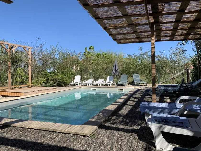 Ferienunterkunft mit Garten, Pool und Grill | Flussblick - Image 1