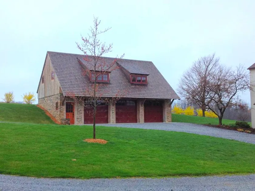 Stylish Cottage Loft Rental on a Farm in Lancaster County near Philadelphia, Pennsylvania - Image 1