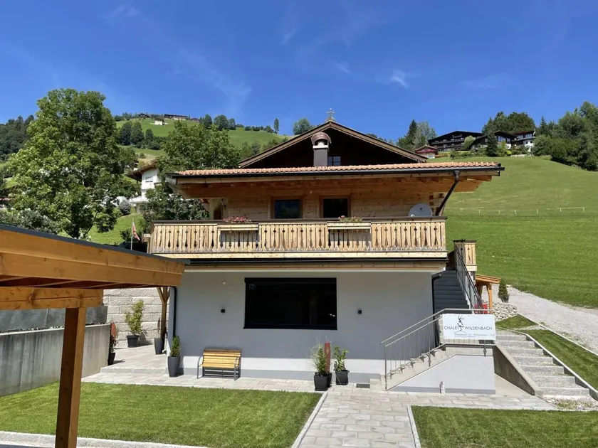 Apartamento con sauna, barbacoa y jardín | Vistas a la montaña - Image 1