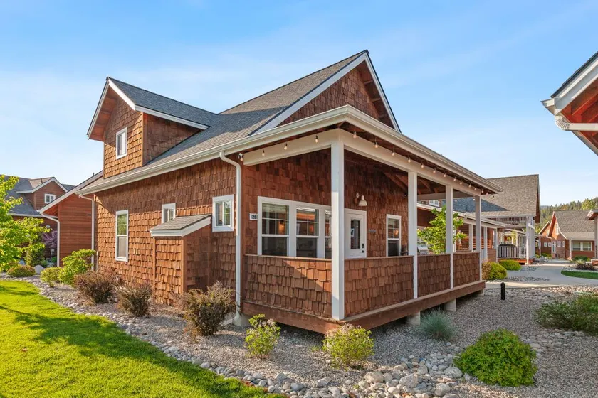 New Listing! Craftsman Bungalow 2 Min Walk to Dover Bay Marina - Image 1