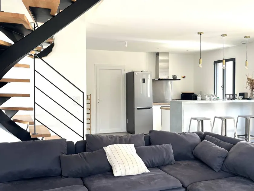 Holiday home with garden & BBQ | Pet-friendly - Image 1