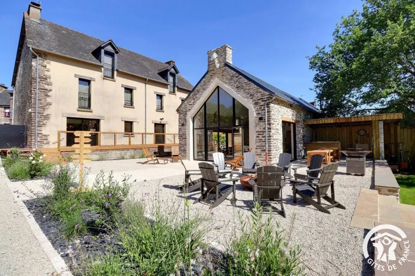 Gite with garden, pool & terrace | Dogs allowed - Image 1