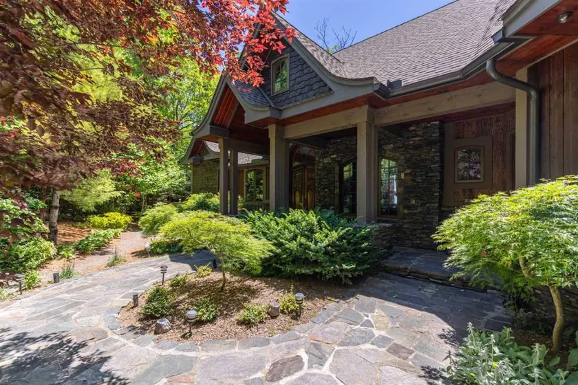 View House - Stunning Views of Mountains and Yadkin River, huge deck, wood burning fireplace - Image 1