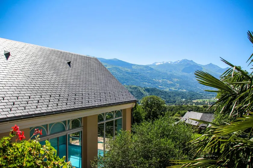 Le Bérierot – Mountain View Cottage with Indoor Pool & Spa, 30 min from Ski Resorts - Image 1