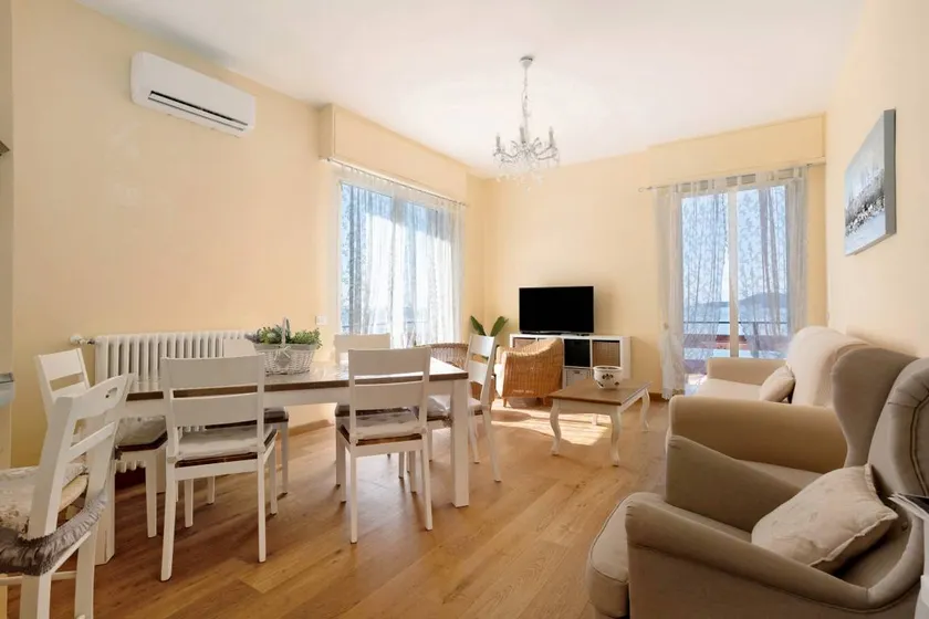 Appartement avec terrasse - Image 1