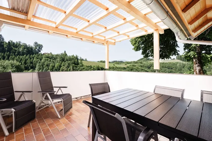 Apartment 'Talblick' with Private Terrace and Wi-Fi - Image 1