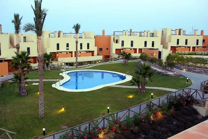 Fully equipped house with garden, terrace & pool | Sea view | Dogs allowed - Image 1