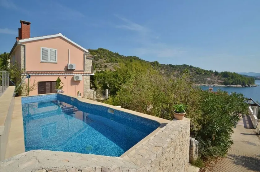Comfortable and spacious house with terrace and sea view Cove Mikulina Luka, Korčula (K-20116) - Image 1