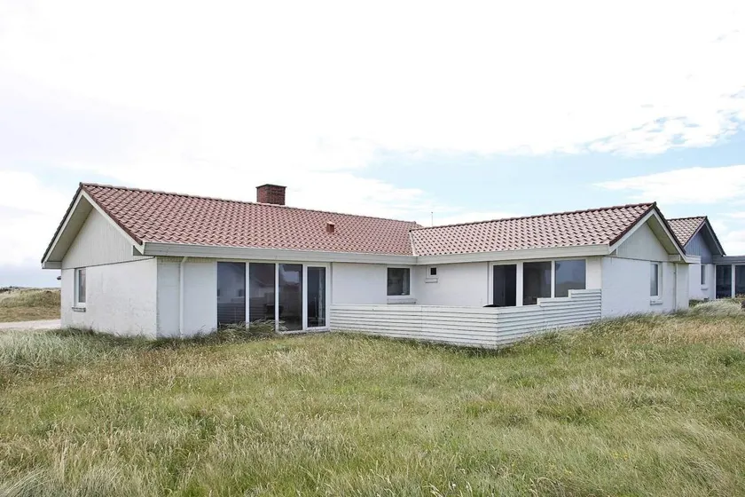 Holiday home with sauna & terrace | Water view - Image 1