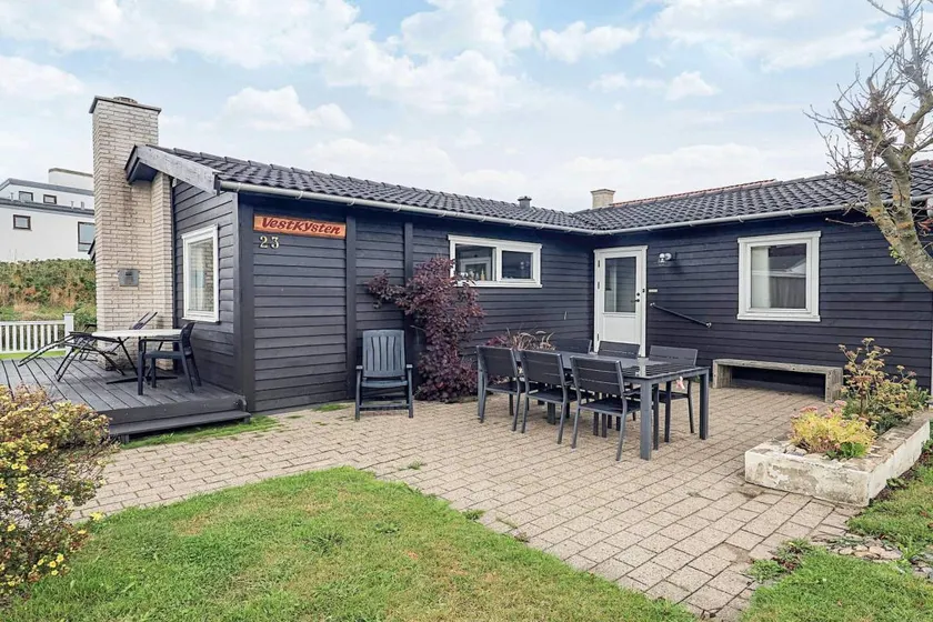 Pleasant house with terrace, garden & BBQ | Close to the beach | Pet-friendly - Image 1