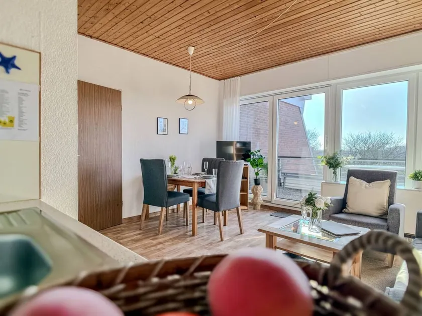 "Bremek: 45qm Wohlfühl-Oase für 2 – Genießen Sie den Sübalkon!" - Image 1