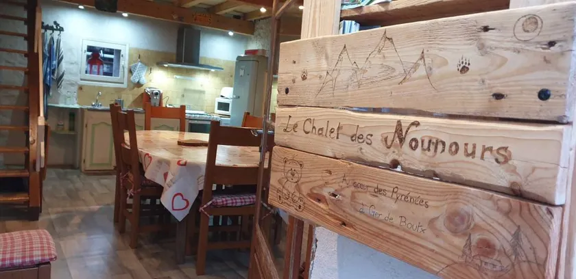 Agréable chalet convivial et familial avec terrasse et barbecue | Vue lac | Avec animaux admis - Image 1