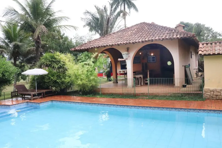 Ferienhaus mit Garten, privatem Pool und Grill - Image 1