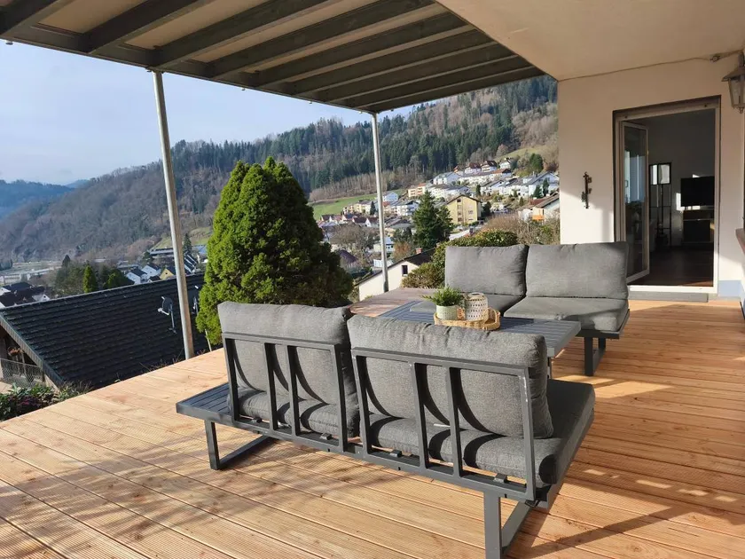Apartment 'Kinzigtalblick' with Mountain View, Private Terrace and Wi-Fi - Image 1