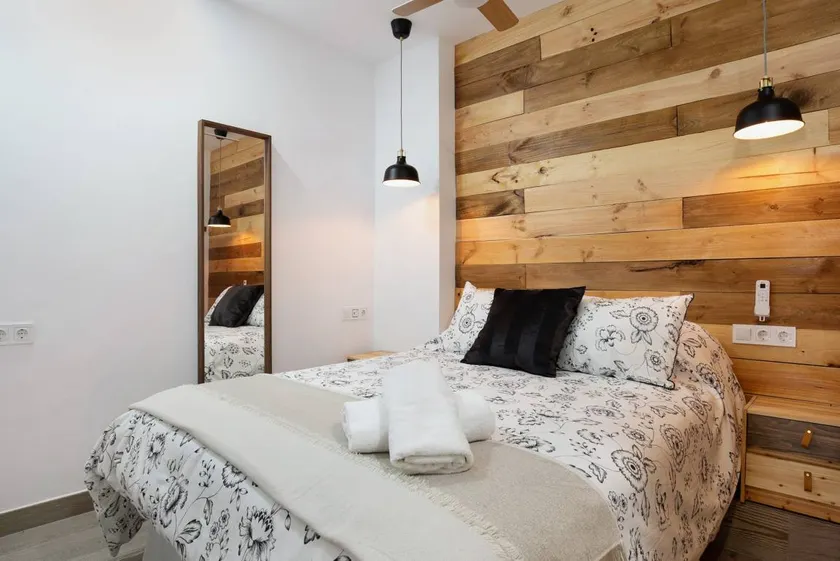 Holiday apartment with terrace | City view | Beach nearby - Image 1