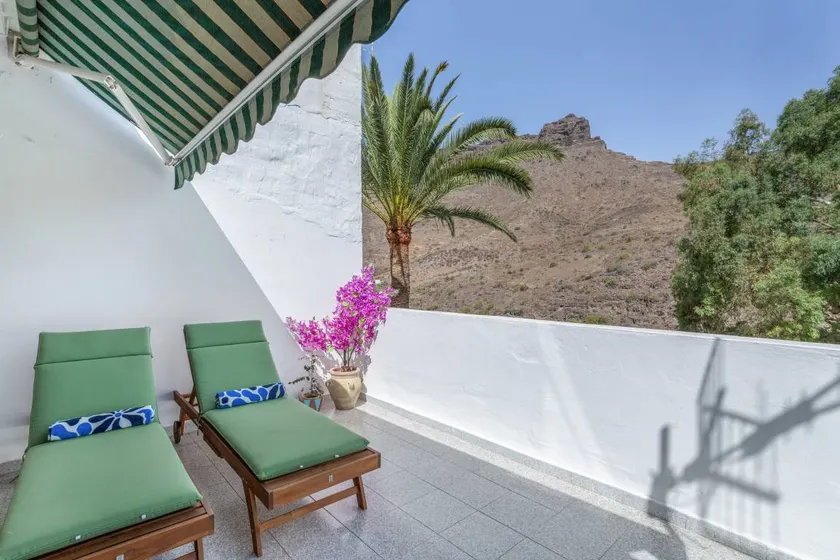 Vacation 'Danoe 5' with Mountain View, Private Terrace and Wi-Fi - Image 1