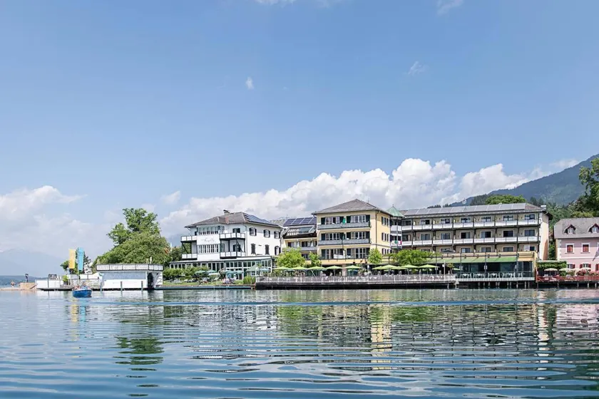 Child-friendly aparthotel with pool, garden & sauna | Lake view | Pets allowed - Image 1