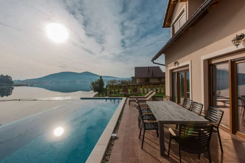 Ferienhaus mit Grill, Garten und privatem Pool - Image 1