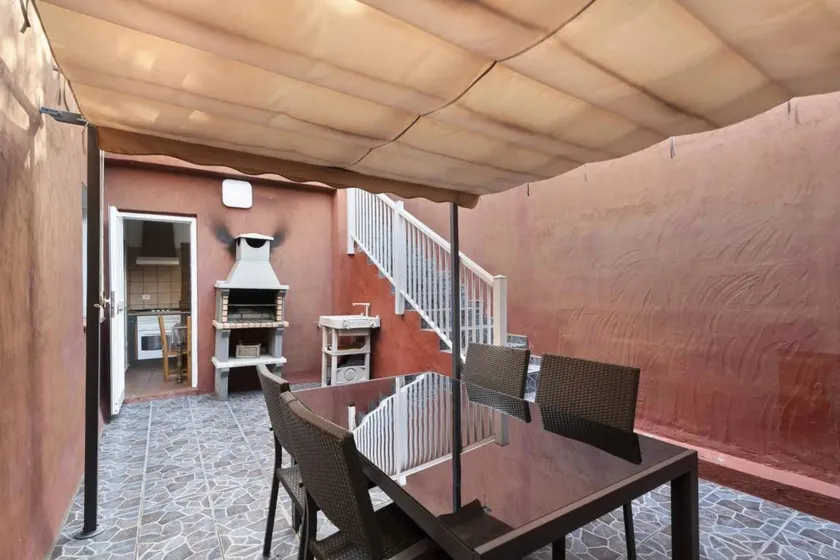 Agréable appart'hôtel avec jardin, barbecue et terrasse - Image 1