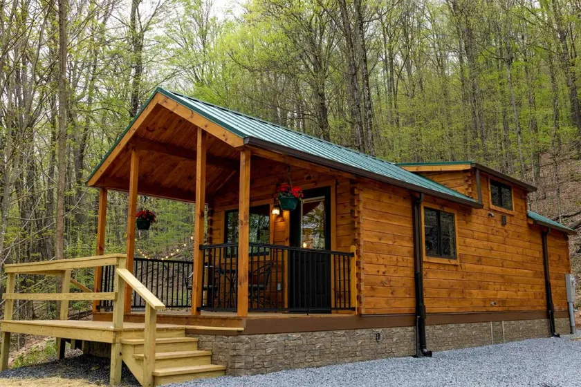 Cozy Log Cabin with a Hot Tub near Seneca Rocks, West Virginia - Perfect for a Romantic Glamping Getaway to the Mountains - Image 1