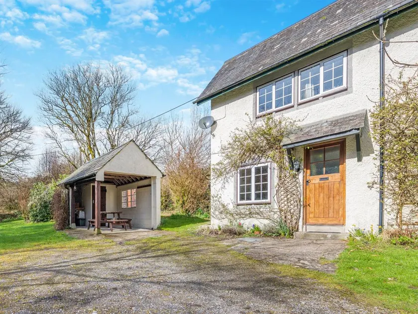 Family-oriented wonderful cottage with garden | Pet-friendly - Image 1