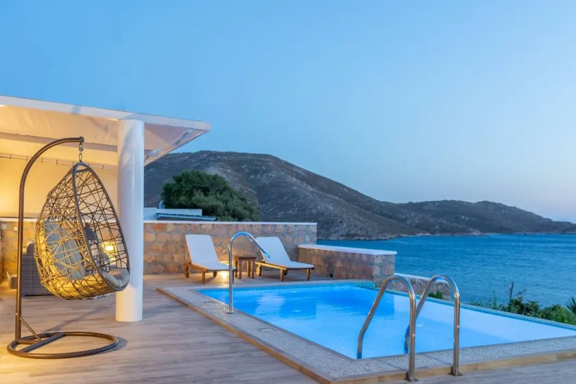 Family-friendly wonderful villa with pool, terrace & fast internet | Sea view | Close to the beach - Image 1