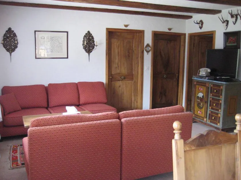 Family-friendly lovely holiday apartment with BBQ & terrace - Image 1