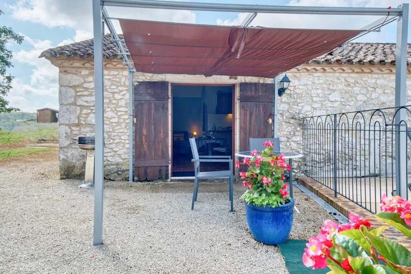 Familienorientiertes Studio mit Grill, Pool und Terrasse | Gartenblick | Haustiere erlaubt - Image 1