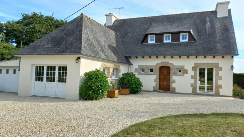 House with garden, BBQ & terrace - Image 1