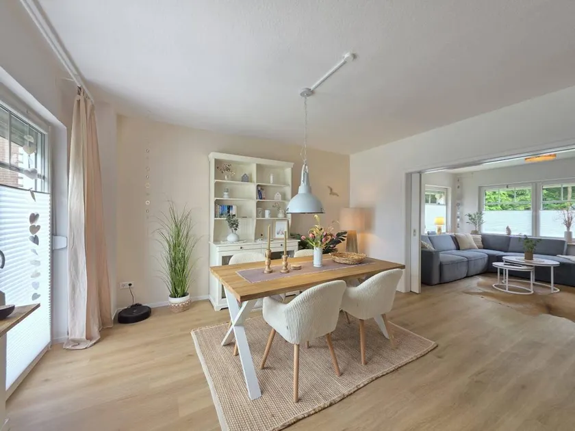 Holiday home with terrace, garden & barbecue - Image 1