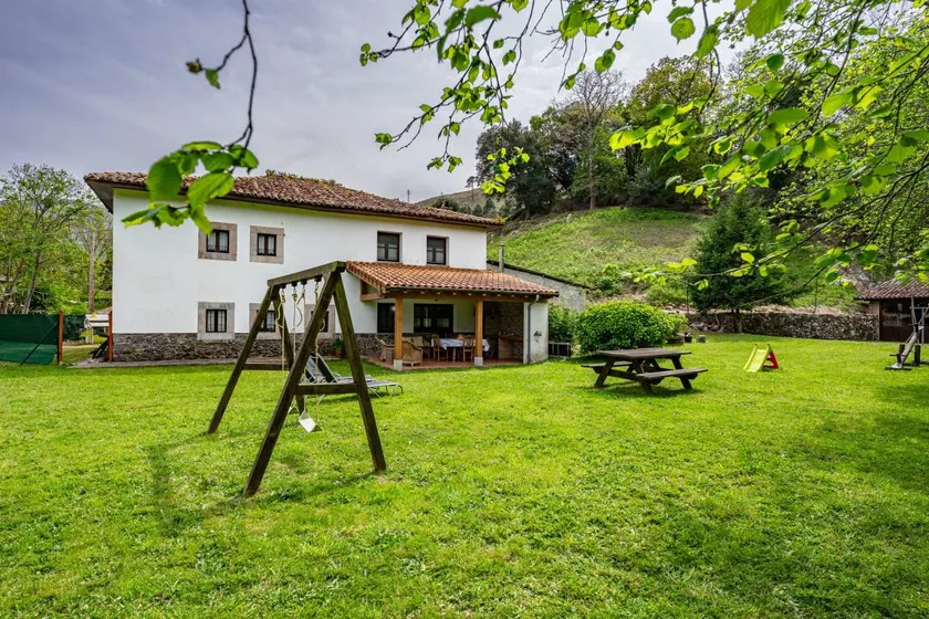 Cottage 'El Molin De Frieras' with Mountain View, Private Garden and Wi-Fi - Image 1