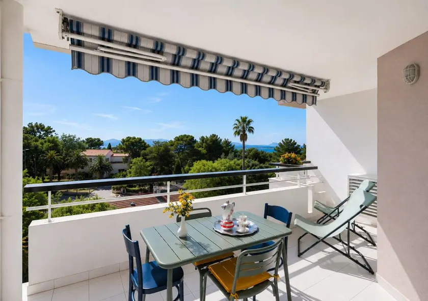 Condo with pool & terrace | Sea view - Image 1