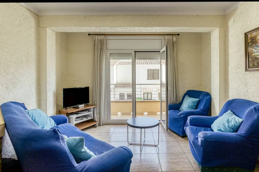 Flat with terrace | City view - Image 1
