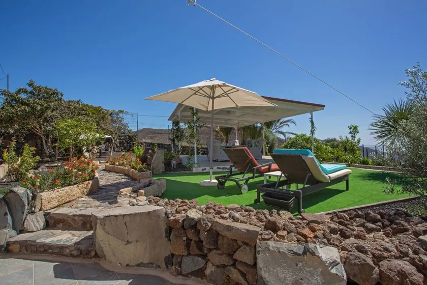 Vacation Home 'Mi Casita De Chimaca' with Mountain View, Wi-Fi and Air Conditioning - Image 1