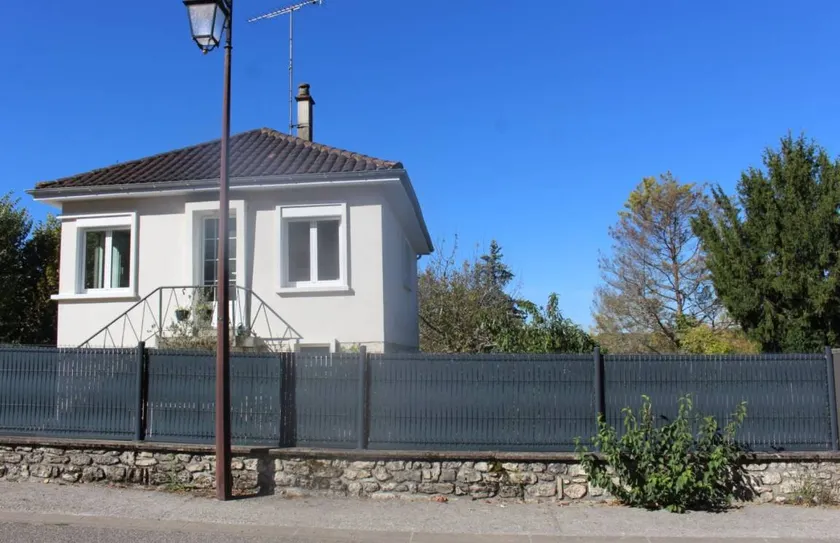 Holiday Home 'Maison Vue Sur La Tour' with Private Terrace, Wi-Fi and Air Conditioning - Image 1