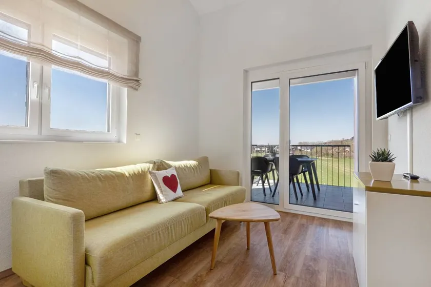 Apartment 'Vogesenblick' with Balcony and Wi-Fi - Image 1