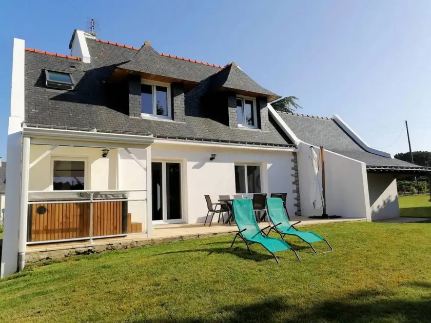 Gite with terrace & garden - Image 1