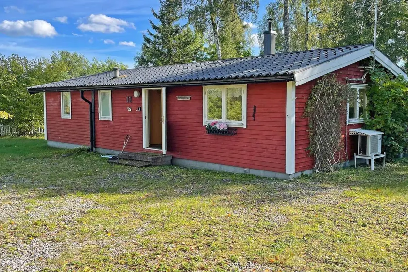 Nice house with garden - Image 1