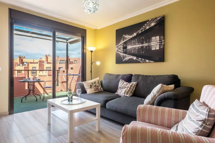 Ferienwohnung mit Pool, Garten und Terrasse | Bergblick - Image 1