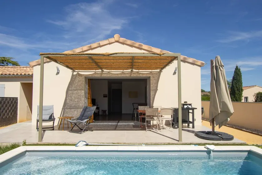 Villa with private pool, garden & terrace - Image 1