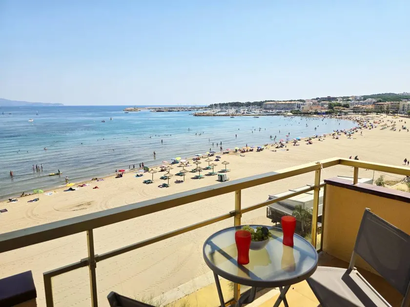 Flat with 2 bedrooms for 6 persons - Image 1
