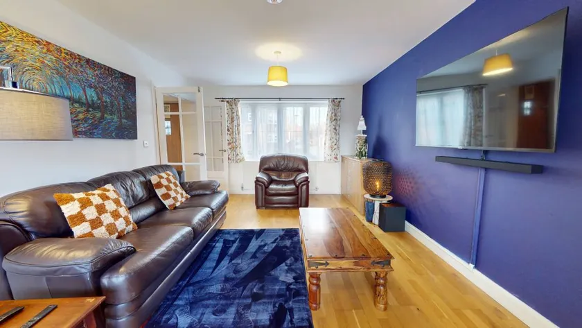 Holiday home with garden - Image 1