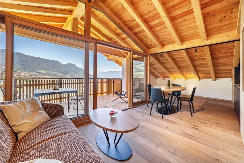 Apartment with garden & terrace | Garden view - Image 1