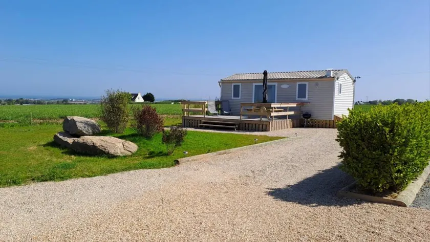Mobile Home 'Ty Reuniou' with Sea View, Private Terrace and Garden - Image 1