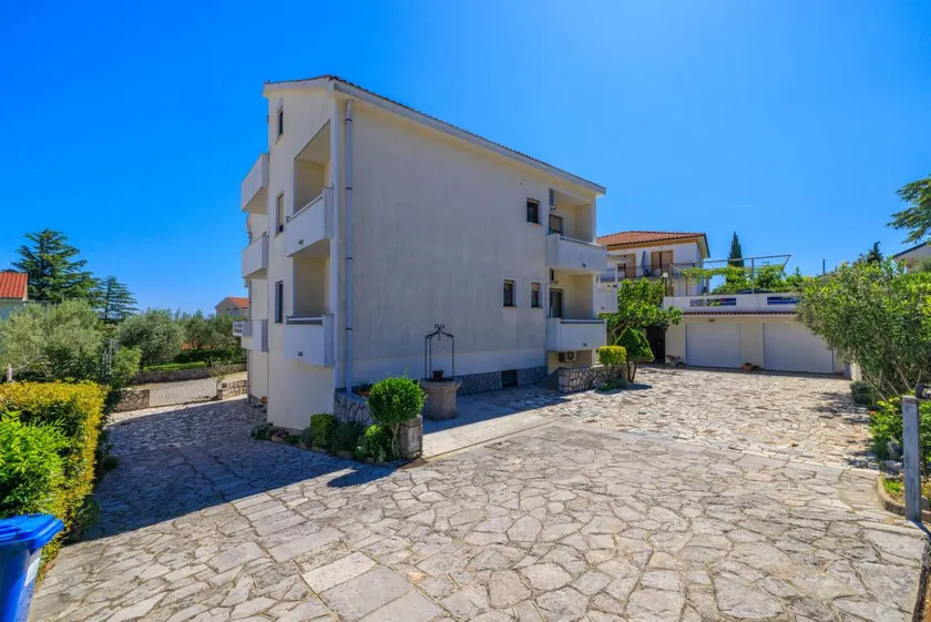 Apartments Info - Image 1