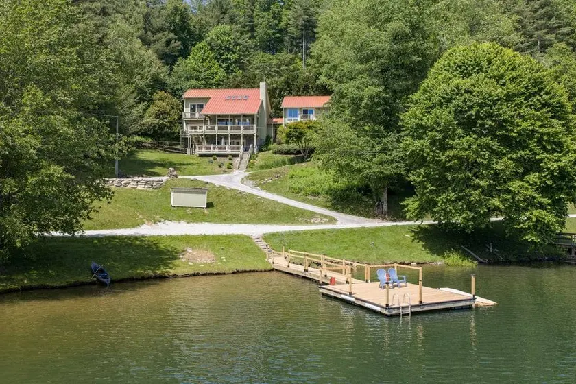 Children-friendly lovely house with barbecue & hot tub | Water view | Dogs allowed - Image 1