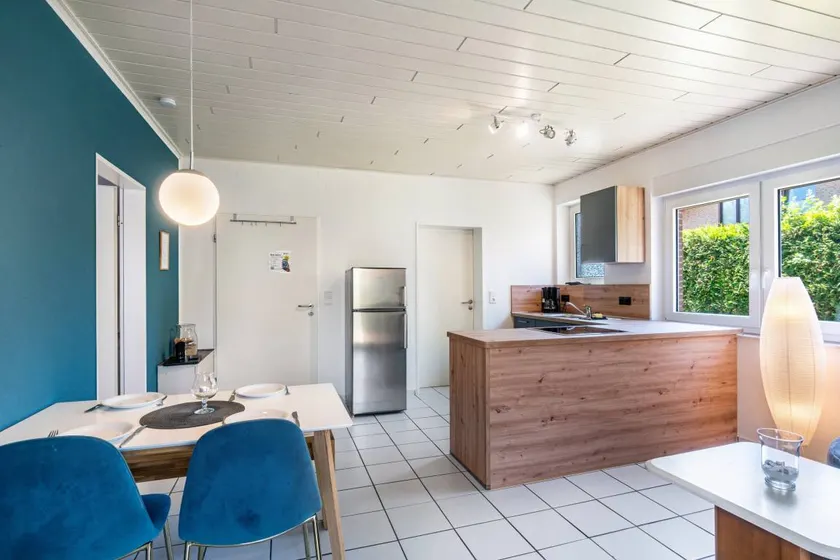 Holiday apartment with sauna, garden & terrace - Image 1