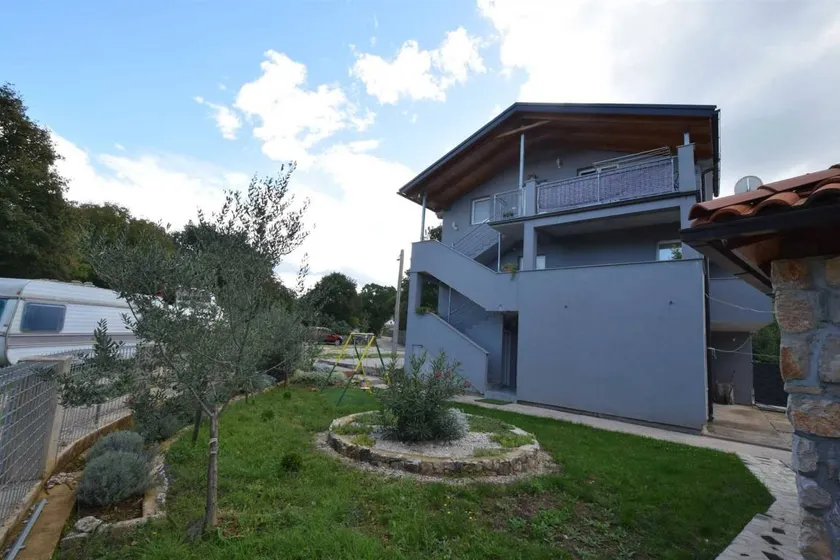 Charming apartment with barbeque & garden - Image 1
